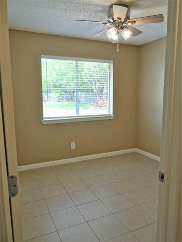 5321 Night Shade Drive, Dickinson, TX 77539