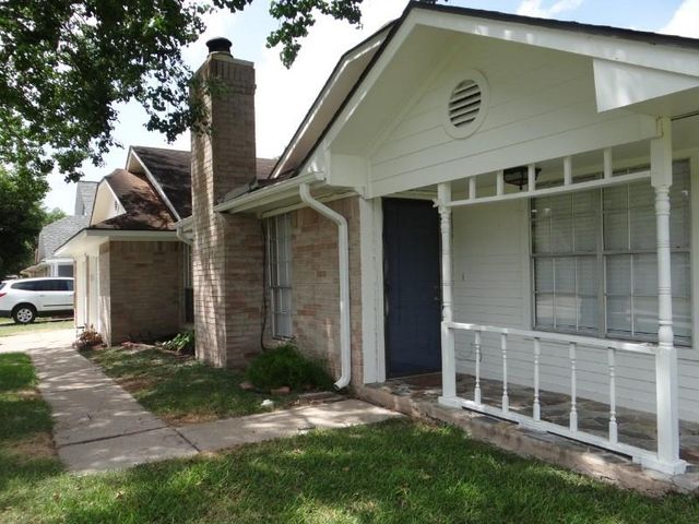 5321 Night Shade Drive, Dickinson, TX 77539