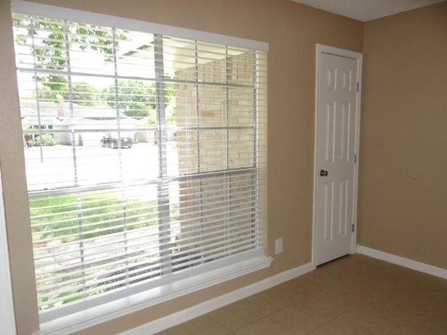 5321 Night Shade Drive, Dickinson, TX 77539