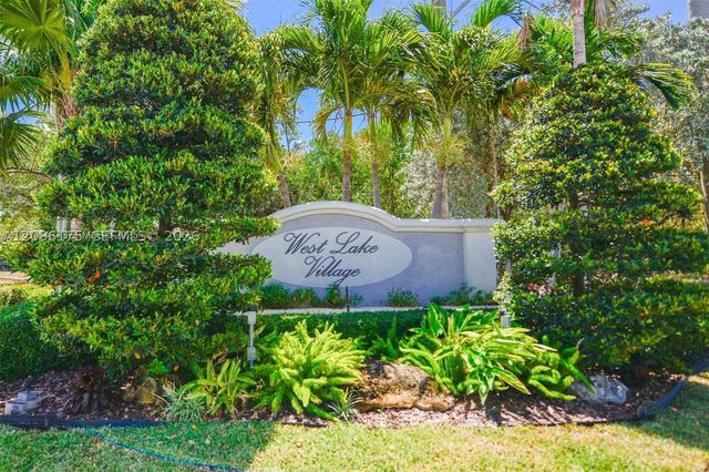 1601 Yellowheart Way, Hollywood, FL 33019