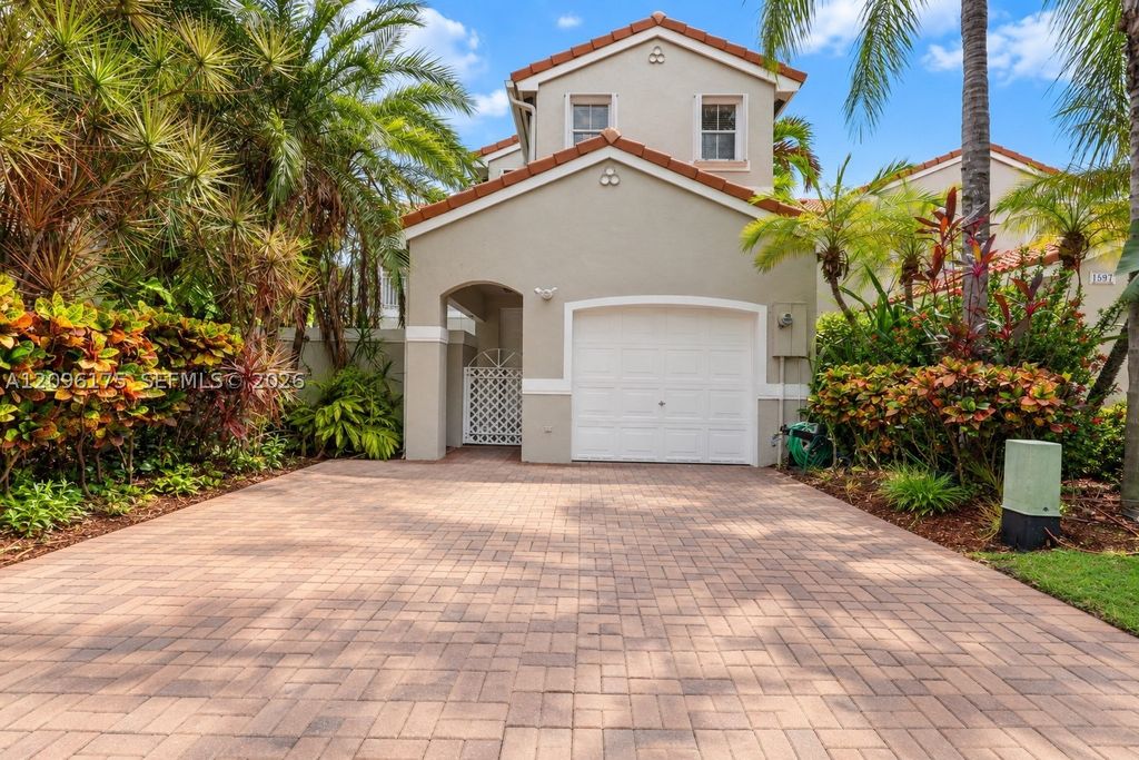 1601 Yellowheart Way, Hollywood, FL 33019