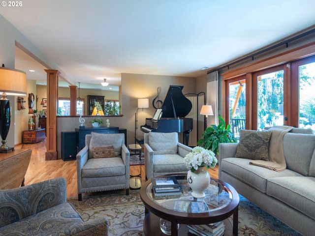 2746 NORBERT Ln, Eugene, OR 97401