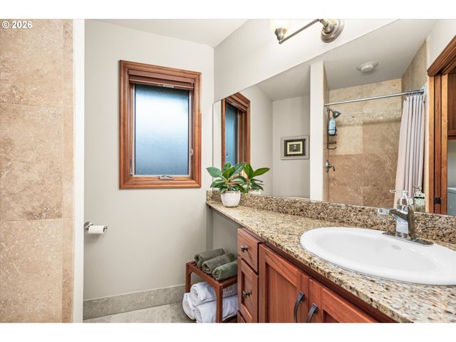 2746 NORBERT Ln, Eugene, OR 97401