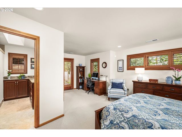 2746 NORBERT Ln, Eugene, OR 97401