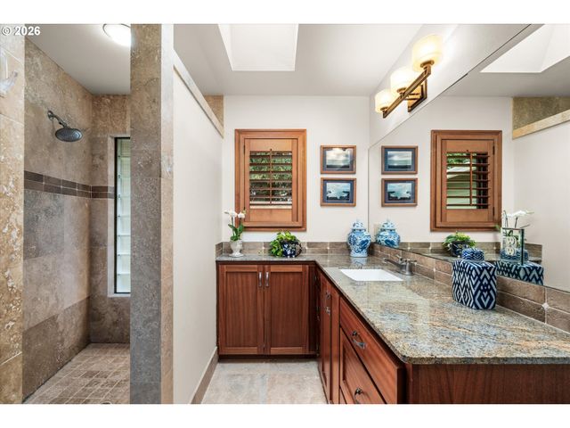 2746 NORBERT Ln, Eugene, OR 97401