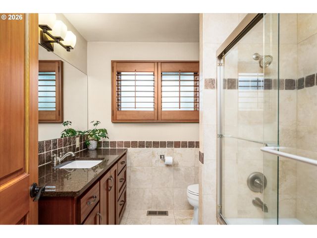 2746 NORBERT Ln, Eugene, OR 97401