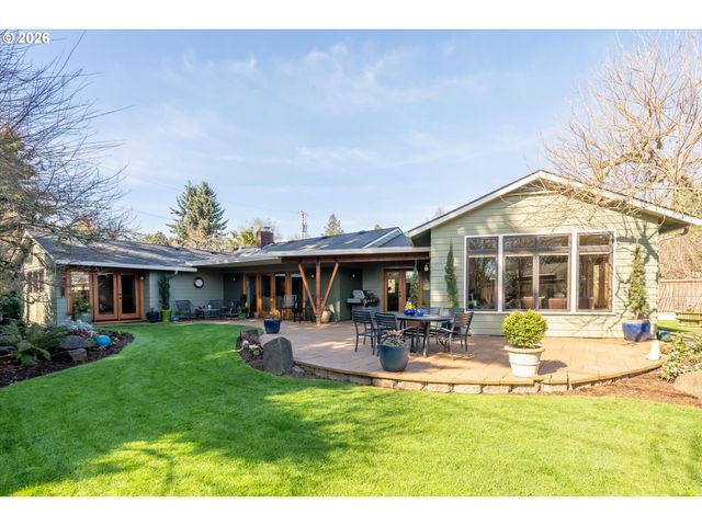 2746 NORBERT Ln, Eugene, OR 97401