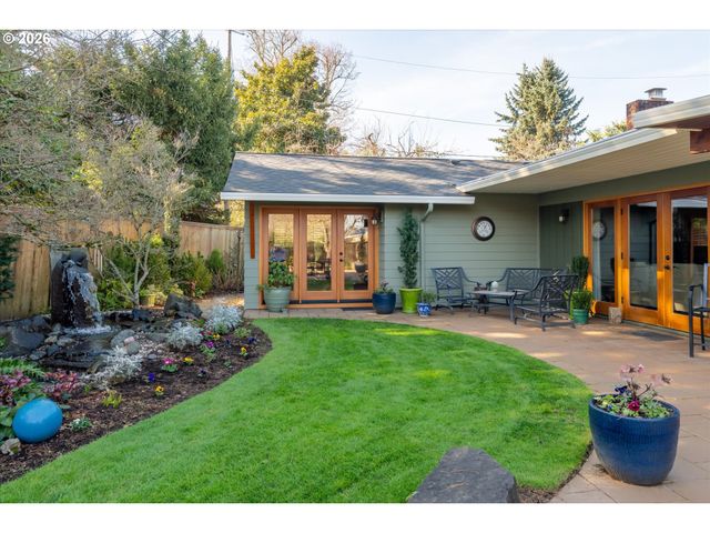 2746 NORBERT Ln, Eugene, OR 97401