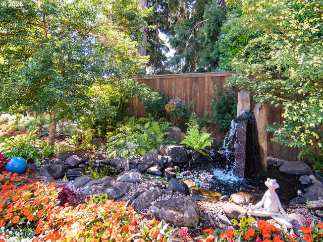 2746 NORBERT Ln, Eugene, OR 97401