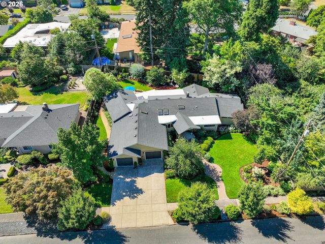 2746 NORBERT Ln, Eugene, OR 97401