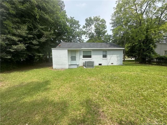 116 Hunter Circle, Fayetteville, NC 28304