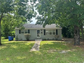 116 Hunter Circle, Fayetteville, NC 28304