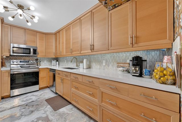 1880 S Ocean Dr 705, Hallandale Beach, FL 33009