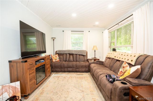 487 Kennedy Avenue, Evans, NY 14006