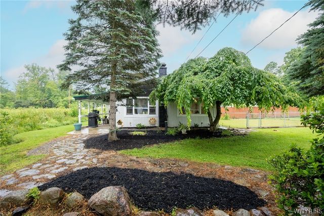 487 Kennedy Avenue, Evans, NY 14006
