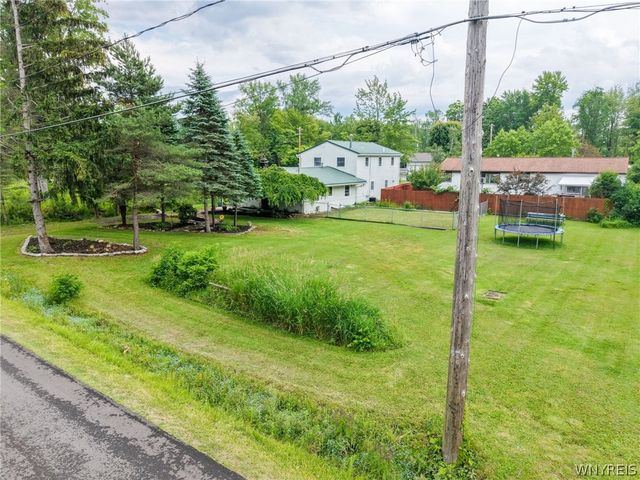 487 Kennedy Avenue, Evans, NY 14006