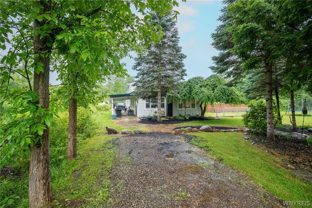 487 Kennedy Avenue, Evans, NY 14006