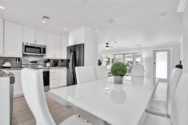 5120 NE 17TH Avenue, Fort Lauderdale, FL 33334