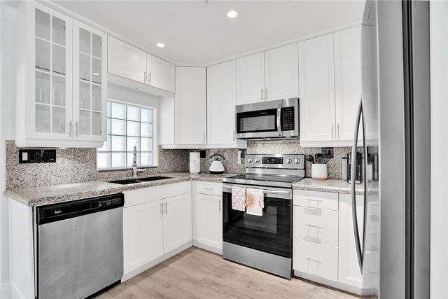 5120 NE 17TH Avenue, Fort Lauderdale, FL 33334