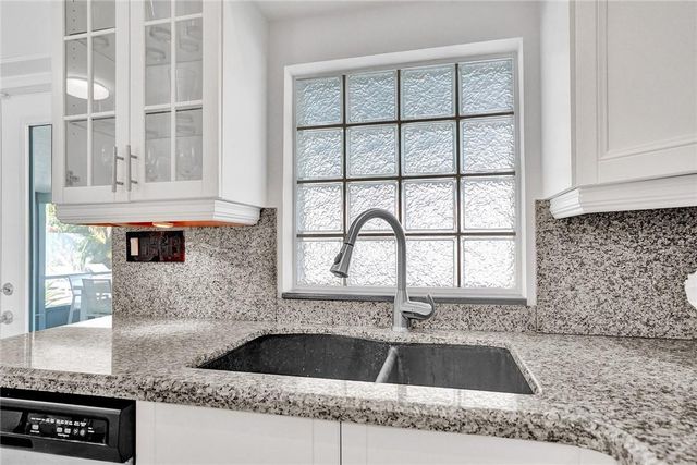 5120 NE 17TH Avenue, Fort Lauderdale, FL 33334