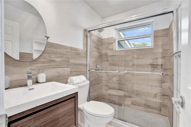 5120 NE 17TH Avenue, Fort Lauderdale, FL 33334