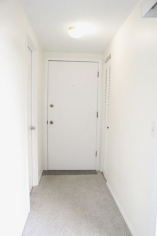 2 Timber Lane 17, Vernon Hills, IL 60061