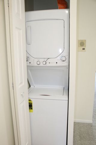 2 Timber Lane 17, Vernon Hills, IL 60061