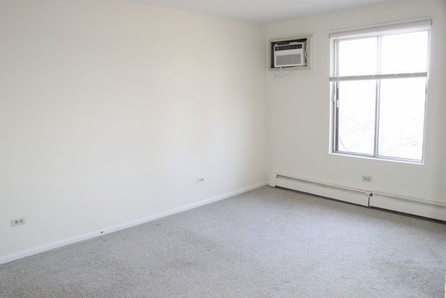 2 Timber Lane 17, Vernon Hills, IL 60061