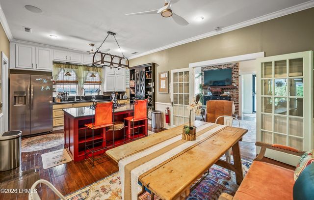 510 Ribaut Road, Beaufort, SC 29902