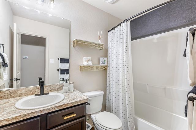 1349 Lariat Ridge Trail, Houston, TX 77049