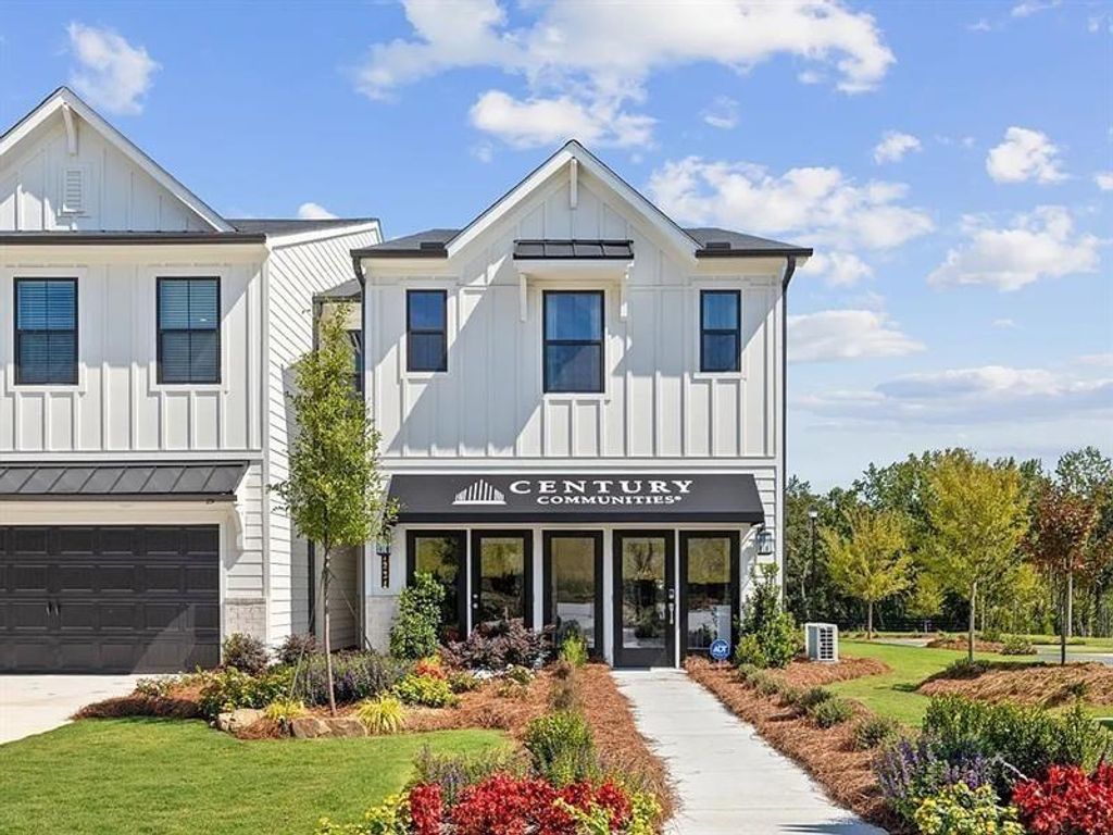 7508 Clover Lane, Flowery Branch, GA 30542