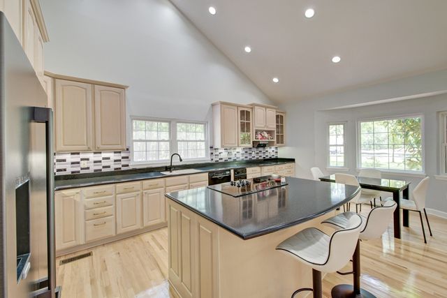 132 Cherrywood Drive, Summerville, SC 29483