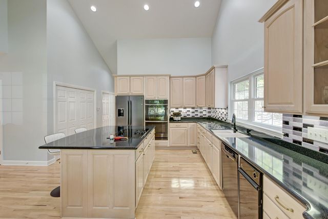 132 Cherrywood Drive, Summerville, SC 29483