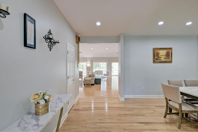 132 Cherrywood Drive, Summerville, SC 29483