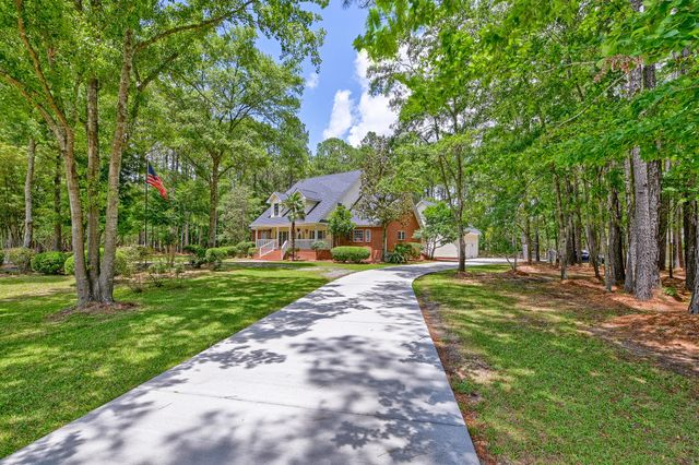 132 Cherrywood Drive, Summerville, SC 29483