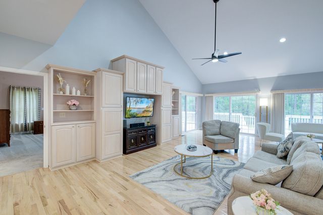 132 Cherrywood Drive, Summerville, SC 29483