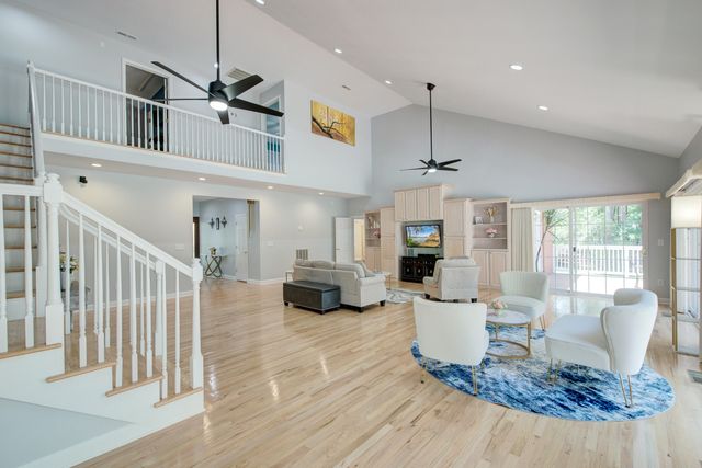 132 Cherrywood Drive, Summerville, SC 29483