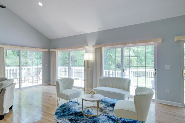 132 Cherrywood Drive, Summerville, SC 29483