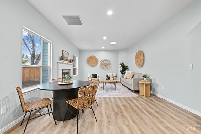 2257 W Pebblestone St, Meridian, ID 83646