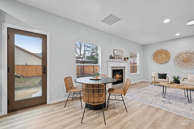 2257 W Pebblestone St, Meridian, ID 83646