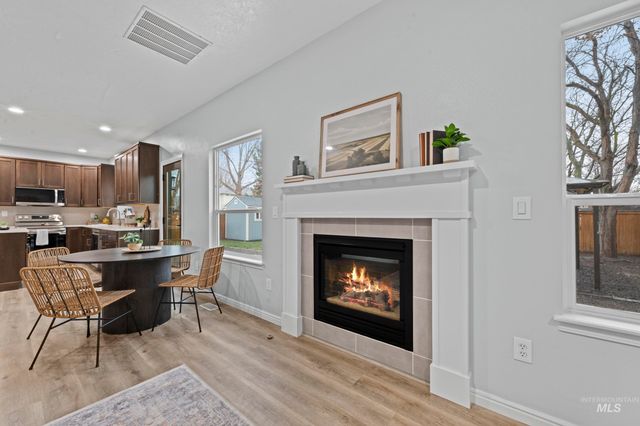 2257 W Pebblestone St, Meridian, ID 83646