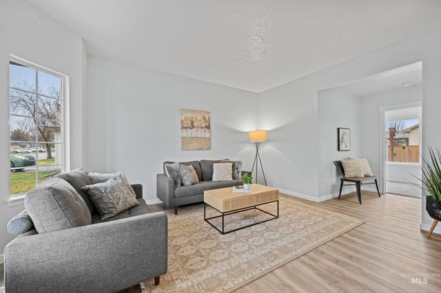 2257 W Pebblestone St, Meridian, ID 83646