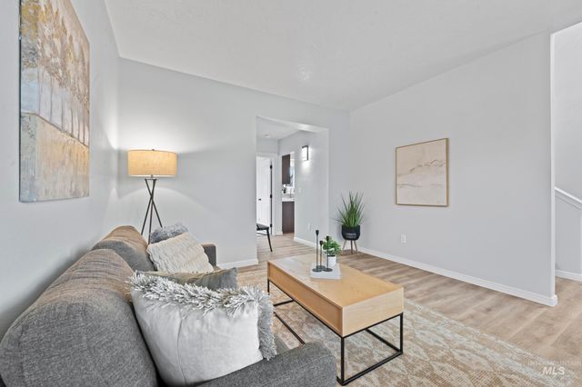 2257 W Pebblestone St, Meridian, ID 83646