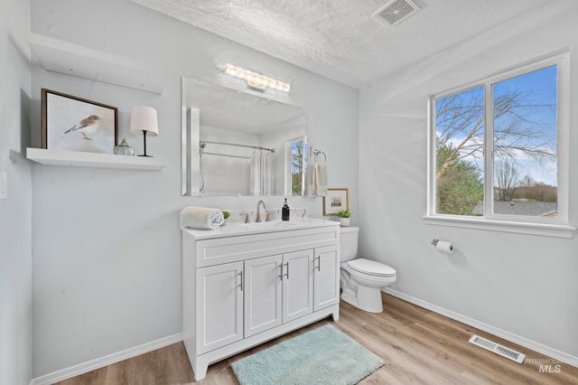 2257 W Pebblestone St, Meridian, ID 83646