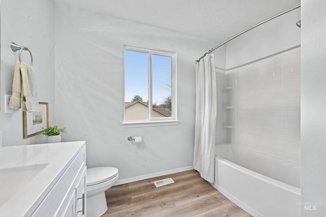 2257 W Pebblestone St, Meridian, ID 83646