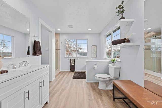 2257 W Pebblestone St, Meridian, ID 83646