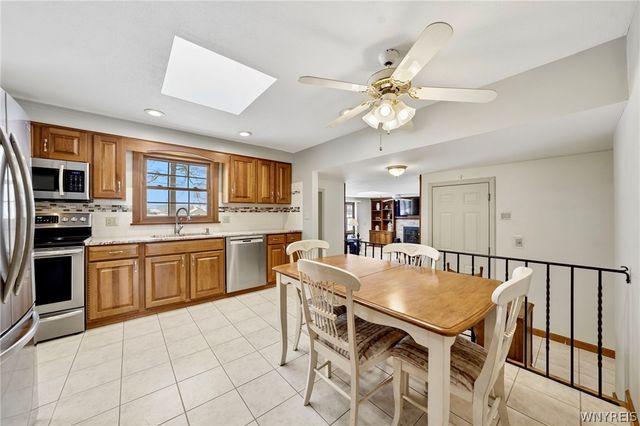 28 Bragg Court, Amherst, NY 14221