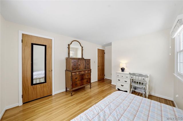 28 Bragg Court, Amherst, NY 14221