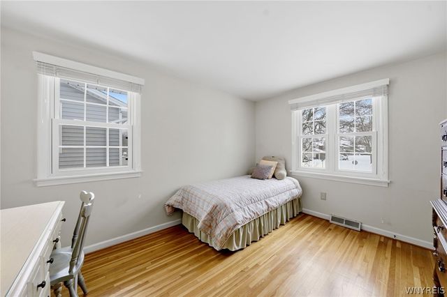 28 Bragg Court, Amherst, NY 14221