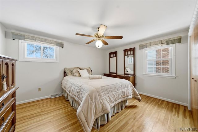 28 Bragg Court, Amherst, NY 14221